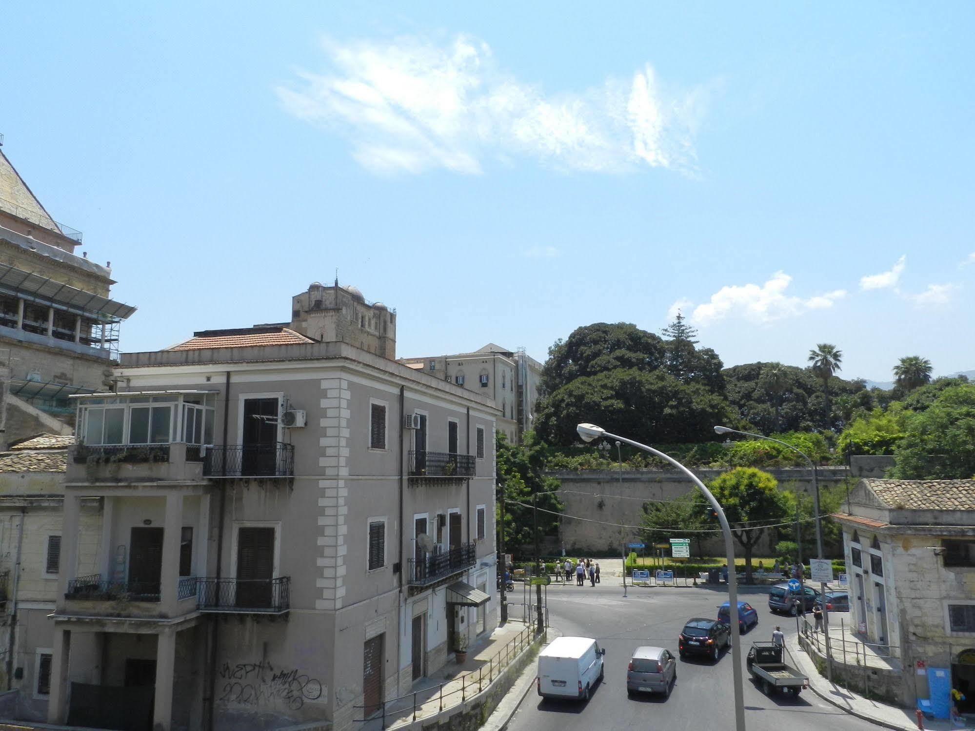 Orleans Apartments Palermo Exterior photo